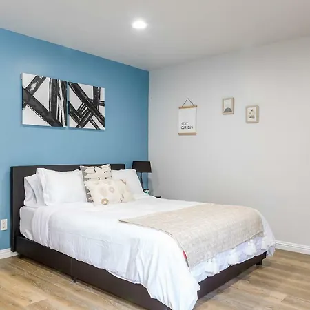 Spacious Guest Studio With Private Entry